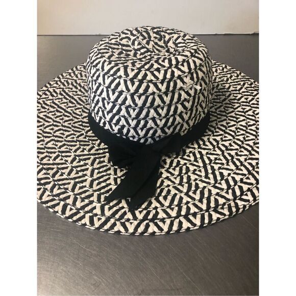 Coco + Carmen Women’s Black and White Woven Sun Hat One Size - Picture 2 of 8